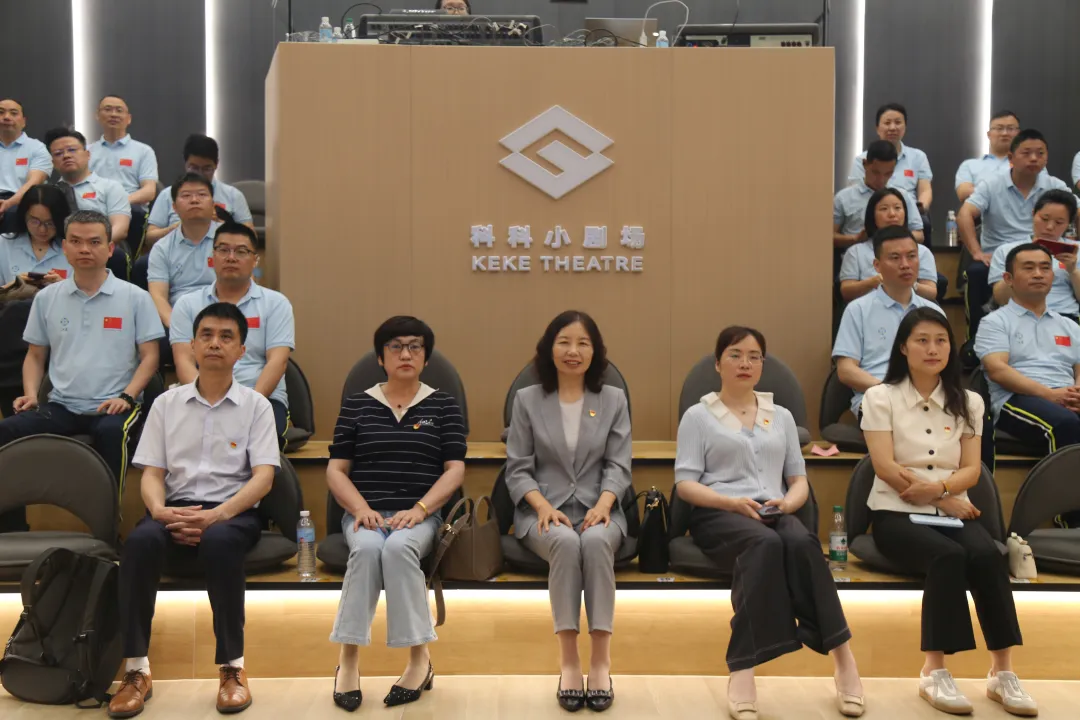 六一伴童行·爱心暖微光 | 这场主题党日活动，用爱点亮孩子们的星空