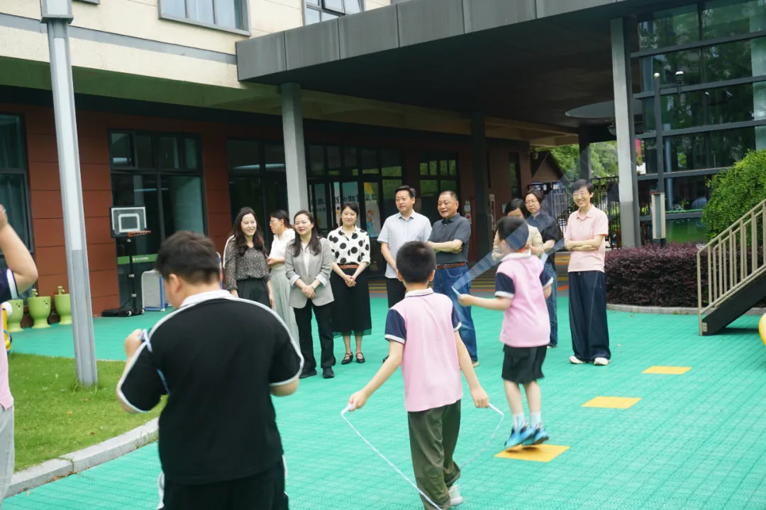【园所动态】温情暖童心 关爱伴成长——南湖区政府副区长王存乡一行莅临嘉兴市阳光康教园开展“六一”慰问活动